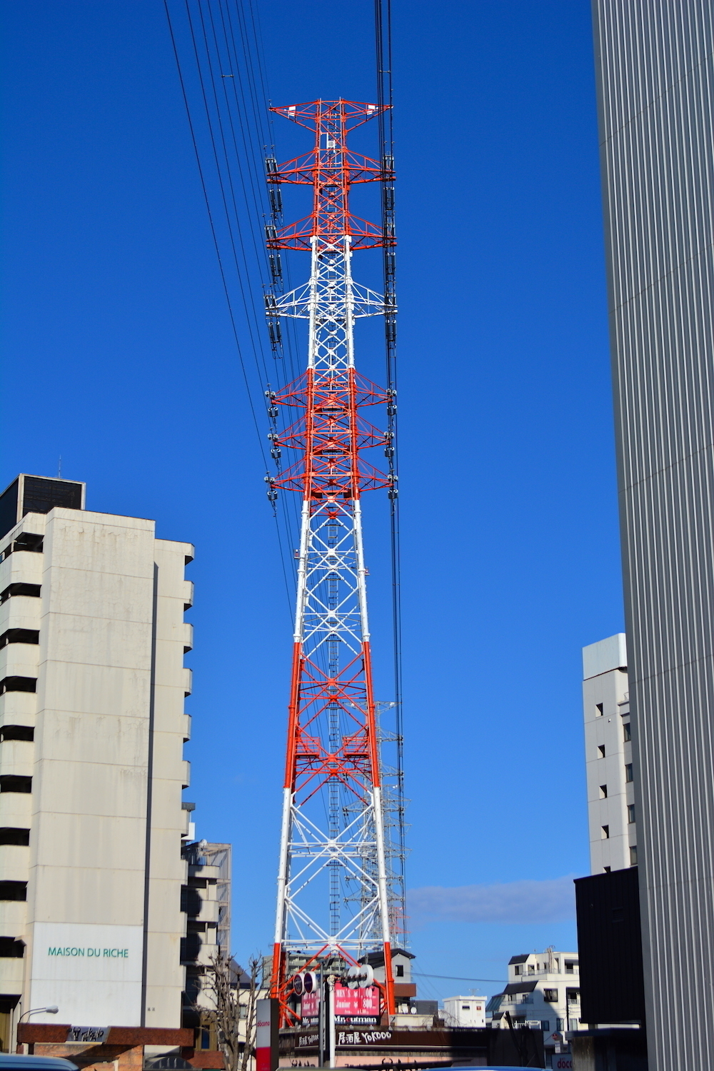 宇都宮の送電鉄塔 市街地の中にある紅白鉄塔 栃山線59号 Tetto Kochan Blog